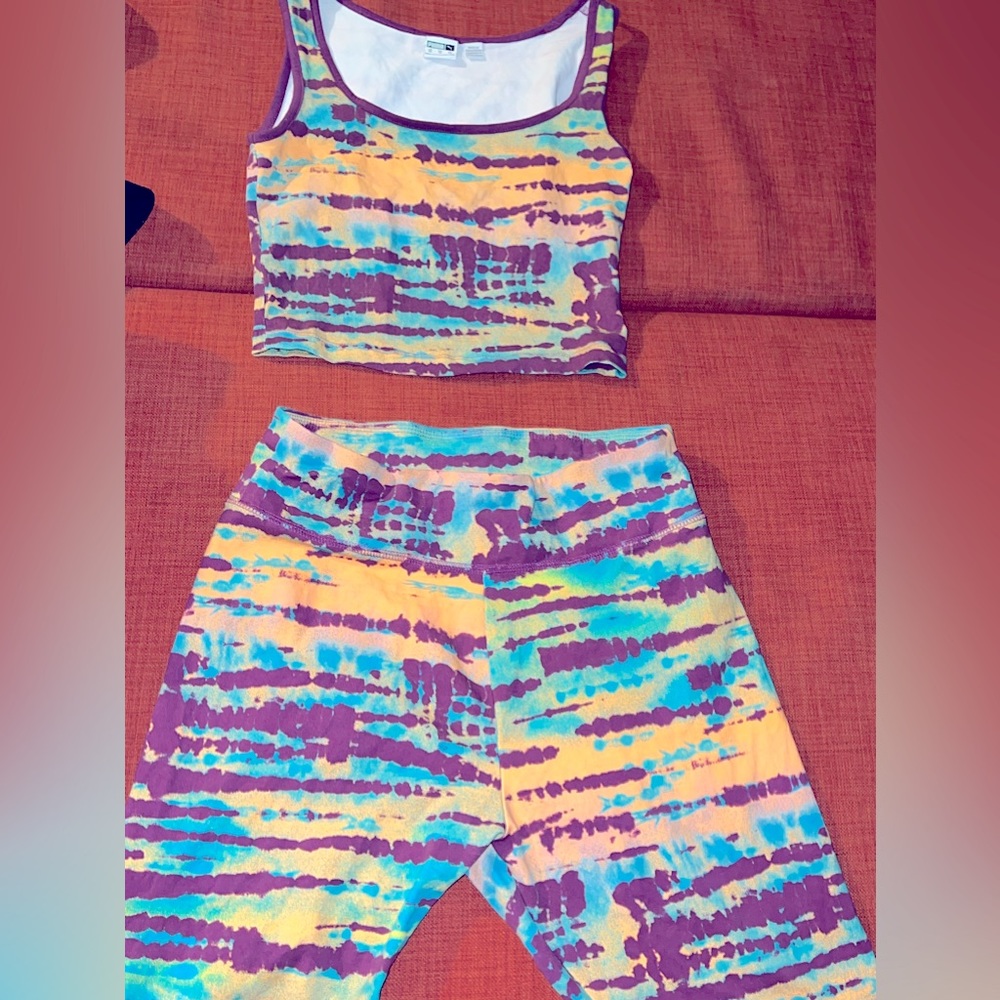 PUMA short and top